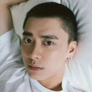 超短发圆寸头帅哥图集(2)-帅哥图片-帅哥发型网