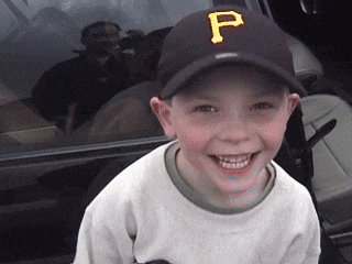 孩子帽子开心调皮gif动图_动态图_表情包下载_soogif