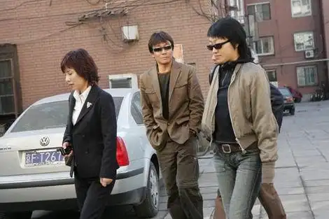 王纳文不放弃抚养权 高峰经济状况决定抚养费