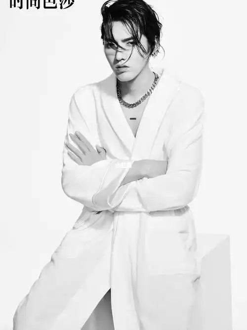 吴亦凡/湿发_吴亦凡_娱乐_明星娱乐资讯