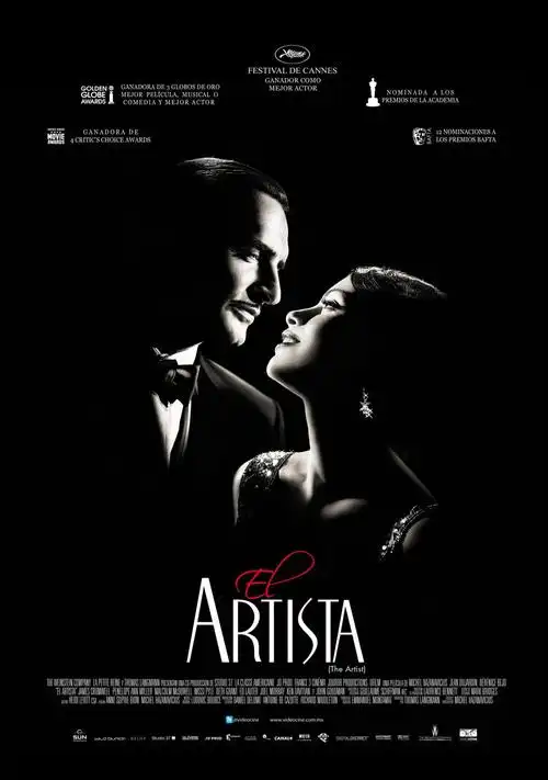 影片就像是一部经过修复的早期黑白电影,连演员的表演也是早期那种靠