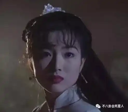 郑秀文重返年轻时颜值巅峰,曾抑郁瘦脱相,今脸型圆润美过钟楚红