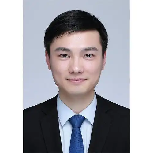 证件照都这么帅气的本塘硕士男高新高个子