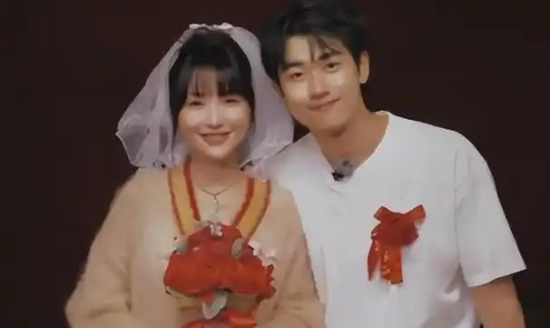 金莎讲到最后,直言她和男友在一起就是奔着结婚去的,连见双方父母的