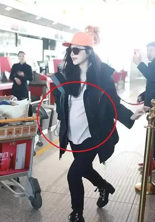 热巴如今吃胖了,身材壮实脸变"宽屏