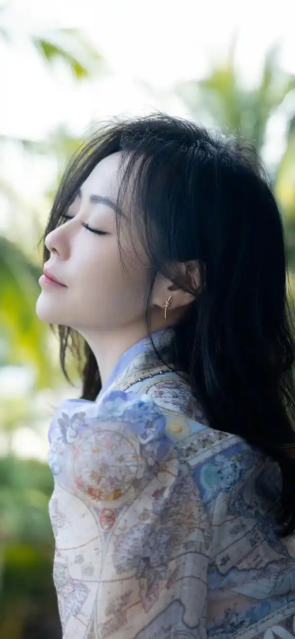 明星系列壁纸～张靓颖