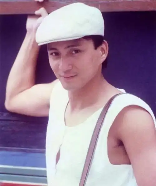 汤镇业和翁美玲曾被誉为"金童玉女",这段恋情却以悲剧收场,令人扼腕