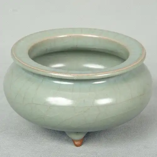 0077 宋 官窑青釉鬲式炉