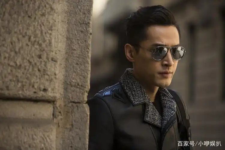 胡歌在微博上被包办婚姻,人选换了一个又一个,粉丝的反应太搞笑