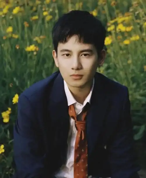 减肥后爆红的胡先煦,告诉大家,瘦才是少年感的关键