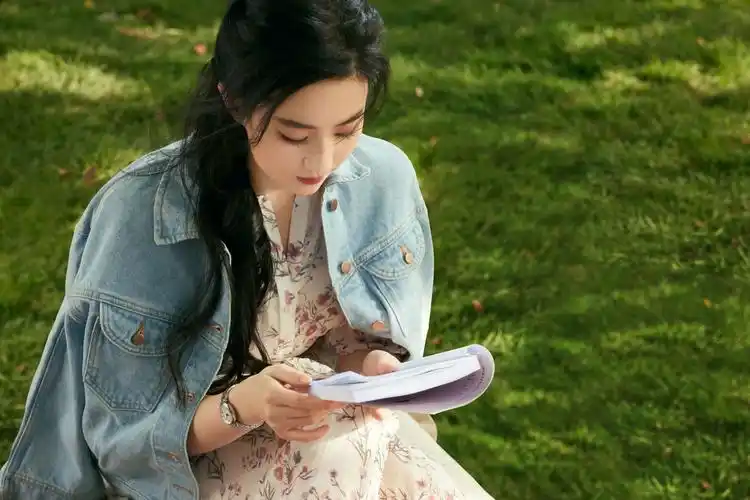 幸福的滋味,要用心嚼出来|15张高清4k美女壁纸(十六) - 知乎