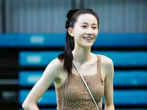 孙杨妻子张豆豆:凭挺胸照走红,拒绝进入娱乐圈,与孙杨狂秀恩爱