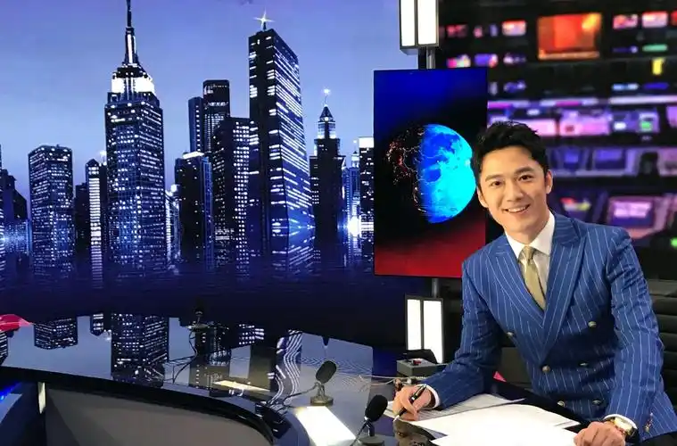 揭秘春晚新主持人张韬主持跨年晚会走红帅得观众不愿换台