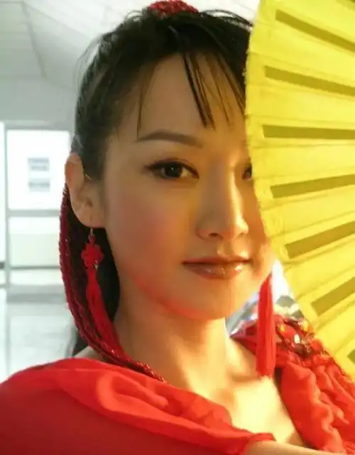 萨顶顶究竟多高萨顶顶的个人资料简介