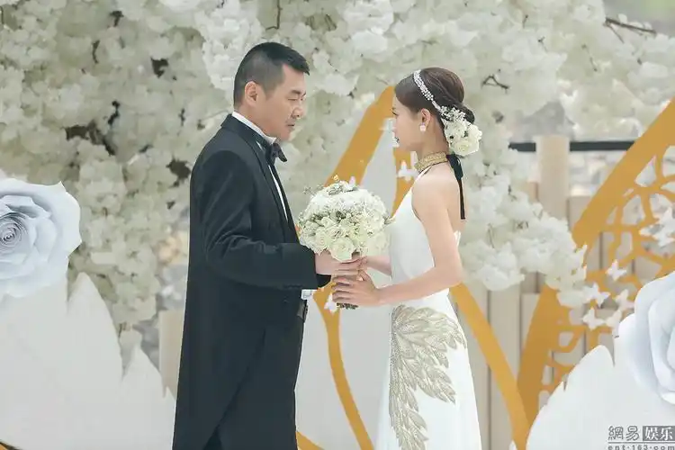 陈建斌与李一桐婚礼戏份