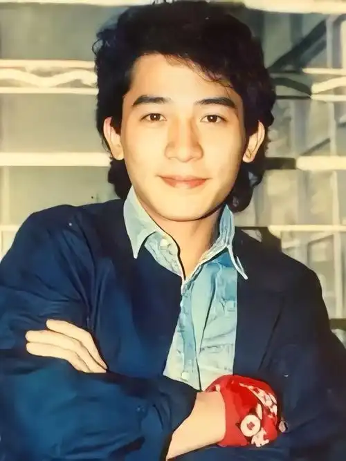 年轻时的梁朝伟有多帅##梁朝伟否认私生子传闻