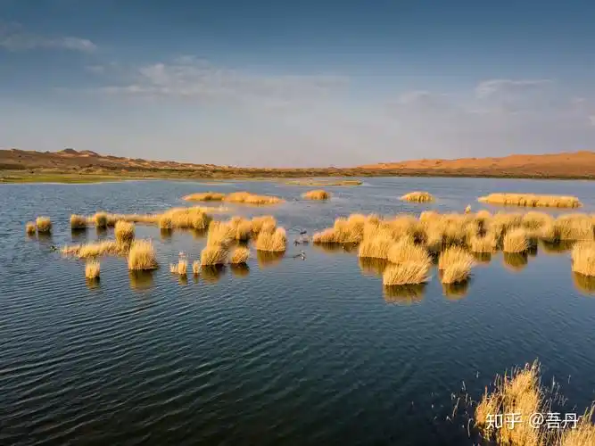 腾格里沙漠五湖连穿徒步