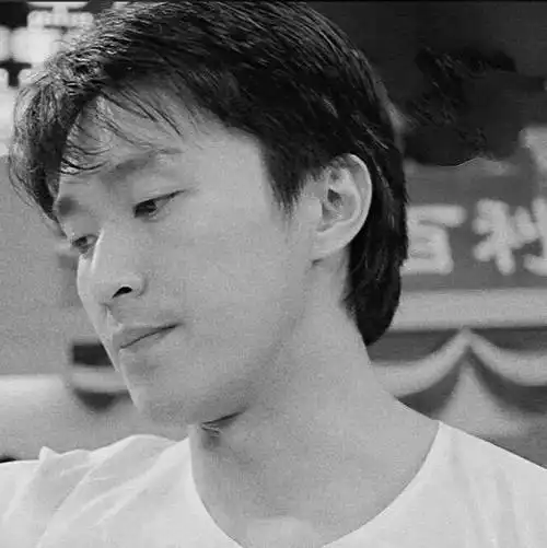 周星驰头像素描图片