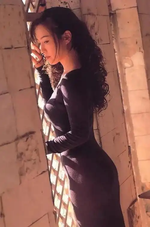 奥特曼里的美女--居间惠队长_网易订阅