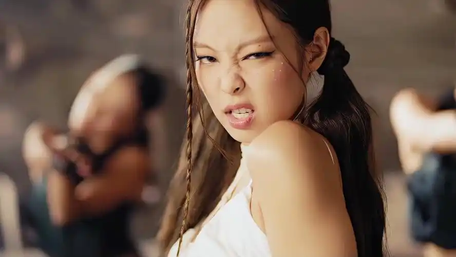 【jennie/blackpink】4k小奶猫也有龇牙的时候!