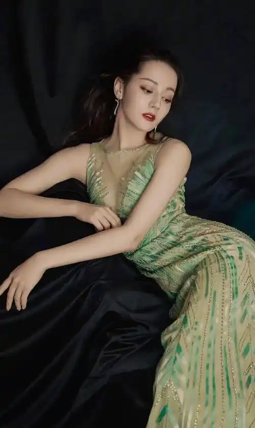 迪丽热巴又美出新高度!