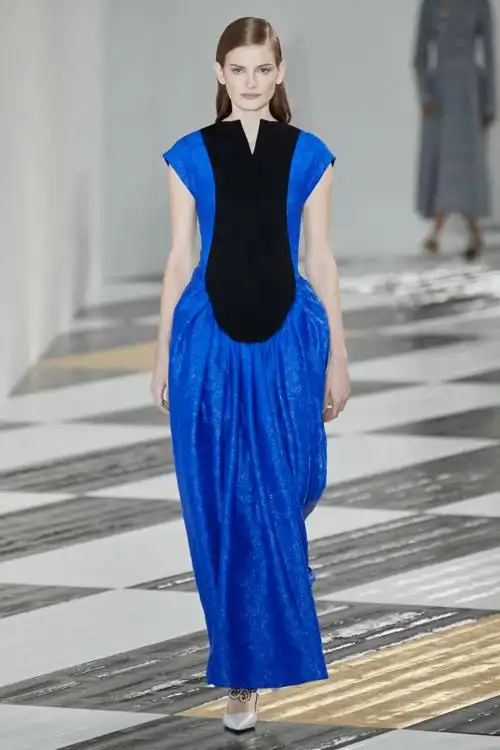 蓝色,穿对了显白有气质!_颜色