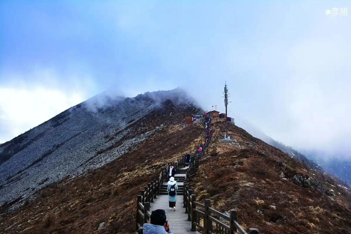 太白山.挑战海拔3771高度的秦岭第一高峰太白山,就一定要去 - 抖音