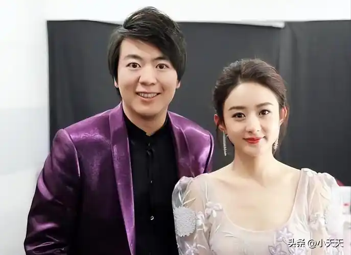 郎朗晒与艾玛合影周杰伦林俊杰赵丽颖也曾跟他合照人脉王实锤