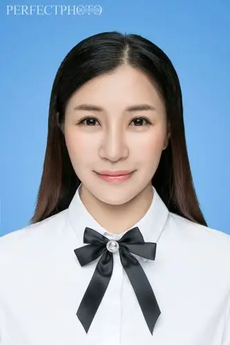 blingbling的汕头最美证件照空袭错过你20年后再换身份证了