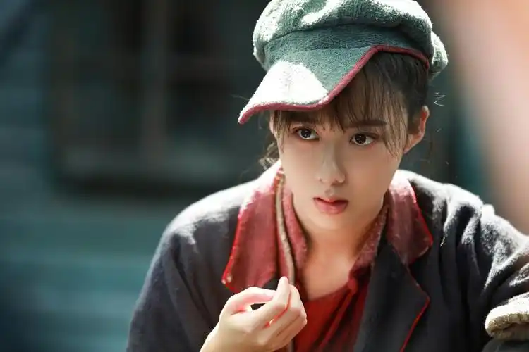 热血少年曝定档海报热血集结曹曦月挑战租界假小子