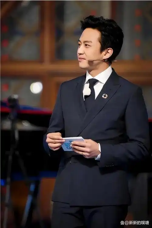 从综艺大咖到默默无闻离开跑男5年后如今的邓超过得怎样了