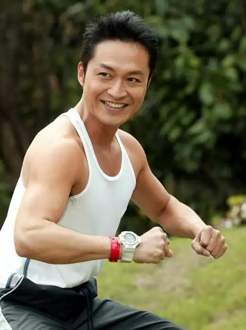 当时她被马景涛看中,参与过一部电影《情深无怨尤》,然而她人生中的第