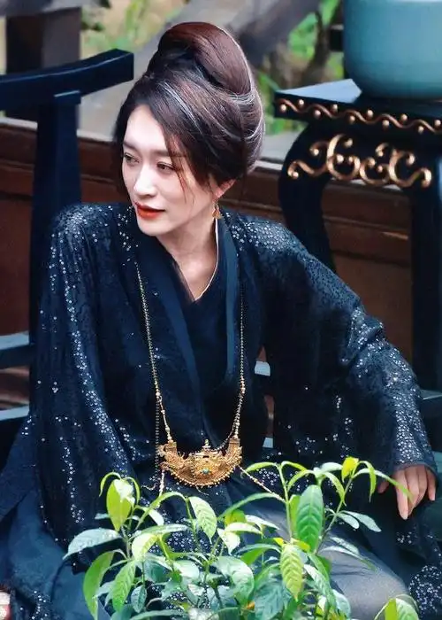 很多人期待庆余年理由都是李小冉吧