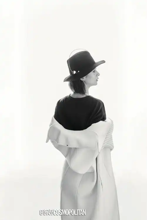 赵丽颖《时尚cosmo》内页大片回顾 做无限可能的自己