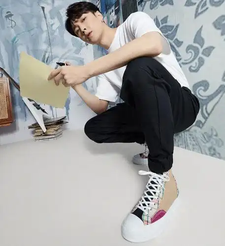 张艺兴同款!匡威推出全新 mix & match 系列鞋款