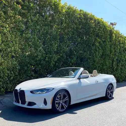 全新宝马4系敞篷版实车 双门软顶更拉风