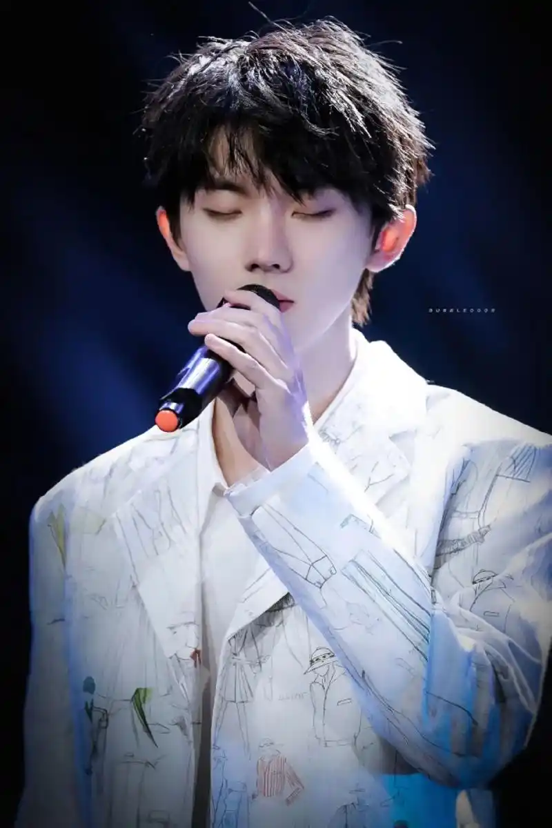 我的小马也20岁啦!#马嘉祺 #少年总 - 抖音