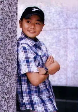 曹骏是谁大家都知道,毕竟他从小就演过各种讨喜的角色,包括小和尚