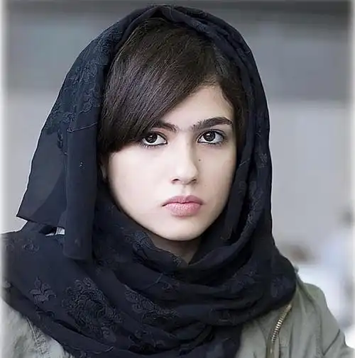 看了巴勒斯坦小女孩的照片,我终于理解为啥阿拉伯女人要裹头