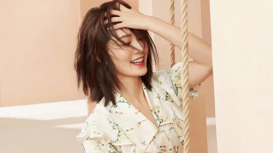 美女李沁纯美写真活脱脱一个邻家小姐姐-美女壁纸 - 壁纸之家