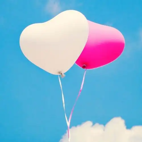 红白心形气球头像