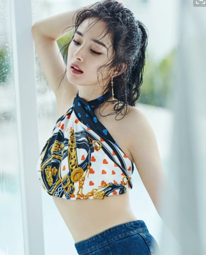 时尚女王杨幂:图二性感无比,图五竟被网友嫌弃