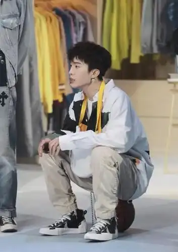 范丞丞200一双的鞋火了,颜值不输乔丹,男生:果断入手!