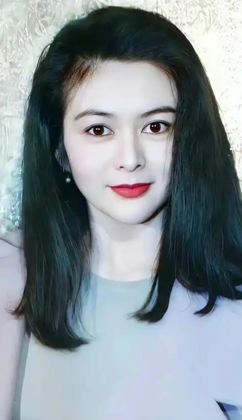 关之琳为何年轻时候不上镜,年华老去又远没有那么好看?