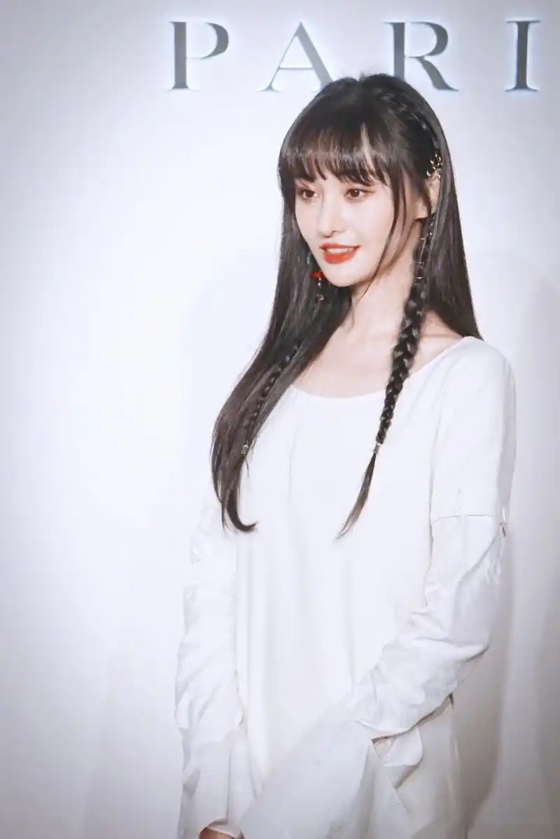 郑爽彩绳编发# 郑爽双马尾编发造型合集 小爽是仙女吧,双马尾造型太