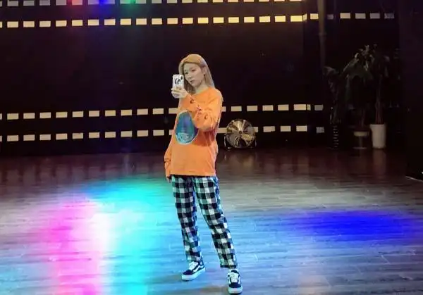 创造101罗姝涵个人资料简介 蜜蜂少女队小丸子活力十足