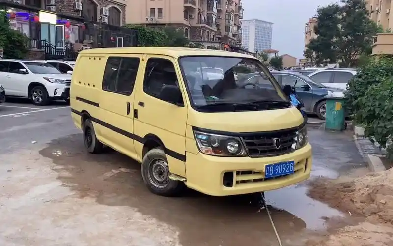 独一无二的金杯海狮改房车一人两车一床你喜欢吗