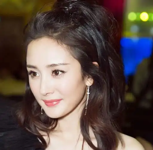 发际线高适合的4种发型