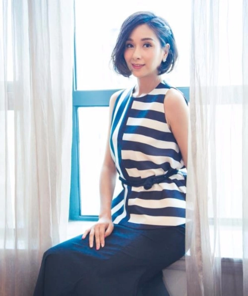 45岁杨恭如近况素颜现身街头气质依旧似二十岁少女