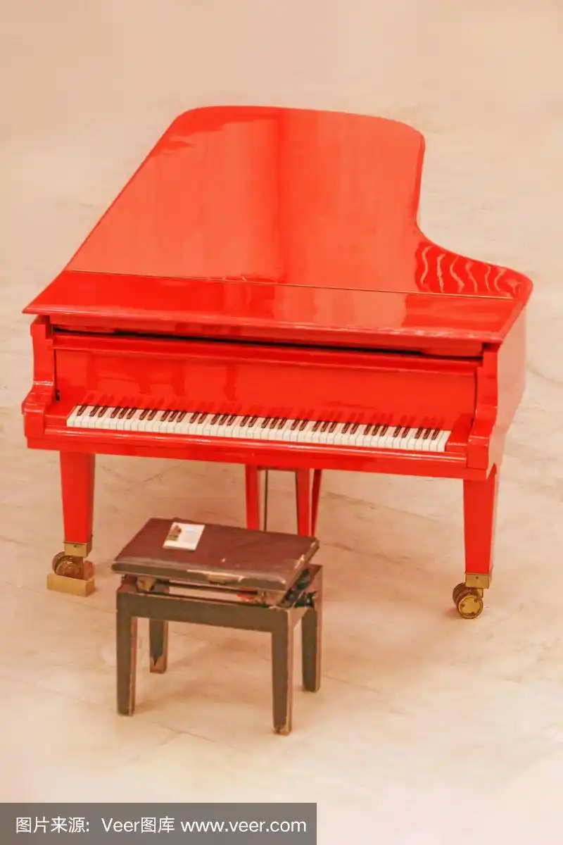 红色的大钢琴